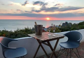 Ciel&Mer allows 18 year olds to book a room