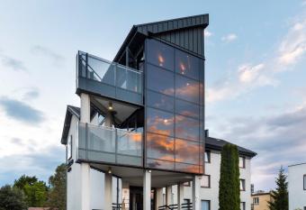 Hotel Beethoven allows 18 year olds to book a room