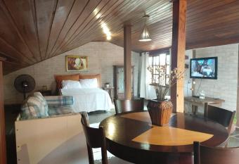 Suite da Fernanda has Smoking/Balcony rooms