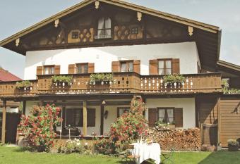 Mammhofer Suite & Breakfast has Balcony rooms