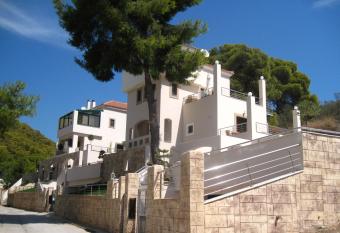 Villa Avra has Balcony rooms