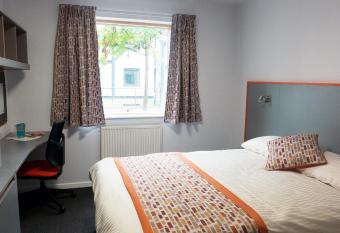 Tyler Court, University of Kent allows 18 year olds to book a room