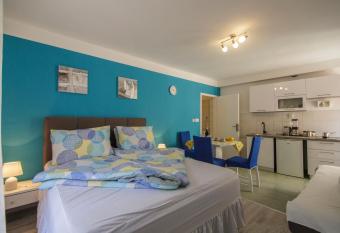 Apartment Filomena in the center allows 18 year olds to book a room