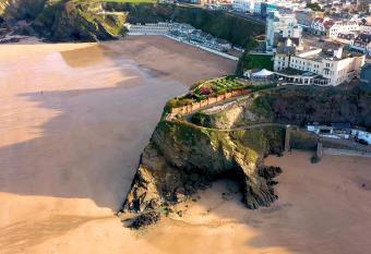 Great Western allows 18 year olds to book a room