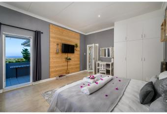 Sea studio - spectacular views allows 18 year olds to book a room