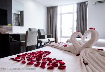 Classy Studio Apartment (KBCP) allows 18 year olds to book a room