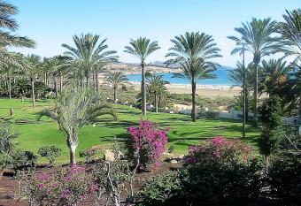 Apartments near the beach, with terrace and WIFI has Balcony rooms