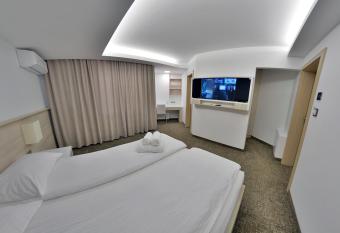 Apartment OneClickRent_05 - Smart House allows 18 year olds to book a room