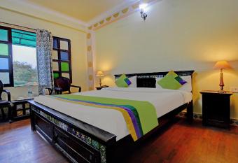 Treebo Trend Utsav Niwas Vidyadhar Nagar allows 18 year olds to book a room
