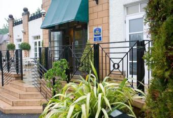 Park Hotel allows 18 year olds to book a room