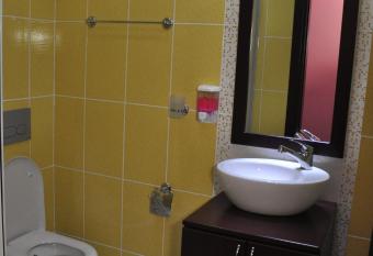 Melis Pansiyon allows 18 year olds to book a room