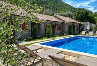 Eco Villas Merak has Balcony rooms