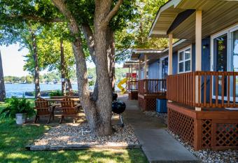 Point View Resort allows 18 year olds to book a room