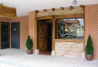 Hostal Xaloa Orio allows 18 year olds to book a room