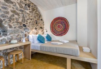 Canava Villas #3 in Santorini has Balcony rooms