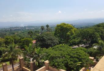 Bubez Guesthouse has Balcony rooms