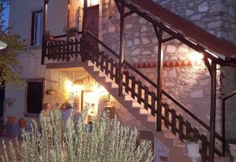 Casale delle ginestre. has Balcony rooms