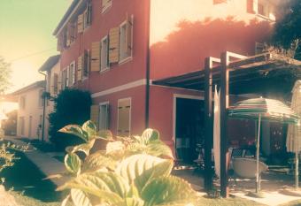 B&B Terre Di Bea allows 18 year olds to book a room