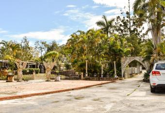 Convenience house in Nerang with Private room allows 18 year olds to book a room