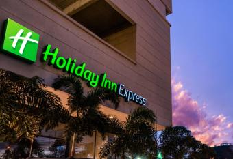 Holiday Inn Express Cartagena Manga, an IHG Hotel allows 18 year olds to book a room