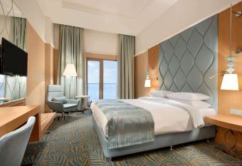 TRYP by Wyndham Izmit has Balcony rooms