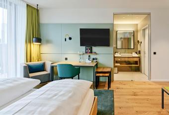 Hotel Federwerk allows 18 year olds to book a room
