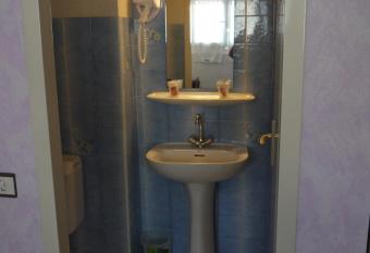 H  tel Saint-Charles has Balcony rooms