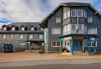 Hotel Auerhahn allows 18 year olds to book a room