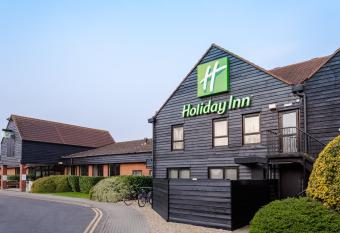Holiday Inn Cambridge, an IHG Hotel allows 18 year olds to book a room