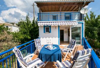 Spiti Ena has Balcony rooms