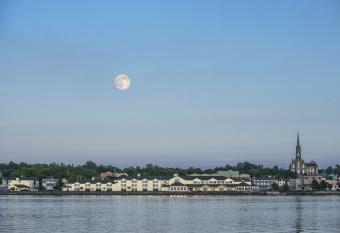 Rodd Miramichi allows 18 year olds to book a room