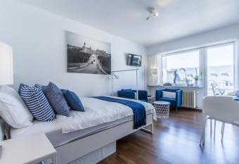 Studio Lux city has Balcony rooms