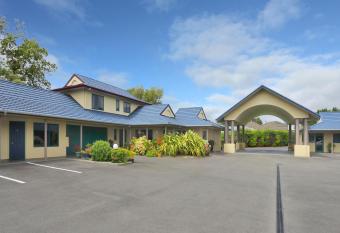 Belmont Motor Lodge has Balcony rooms