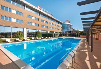 Ramada Plaza by Wyndham Gevgelija allows 18 year olds to book a room