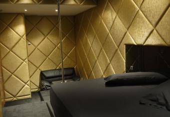 V Hotel allows 18 year olds to book a room