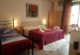 Bella Taormina allows 18 year olds to book a room