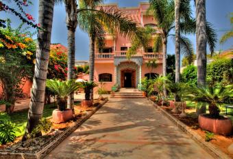 LHOSTEL    Casablanca has Balcony rooms