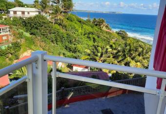 Cap Est has Balcony rooms