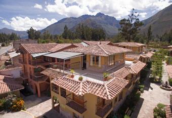 Hotel Mabey Urubamba allows 18 year olds to book a room