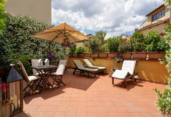 Your Florence has Balcony rooms