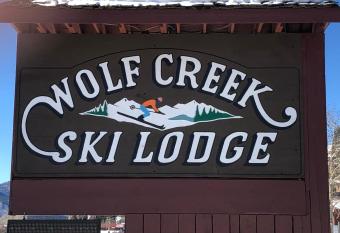 Loge Wolf Creek allows 18 year olds to book a room