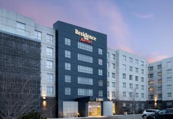 Residence Inn by Marriott Calgary Airport allows 18 year olds to book a room
