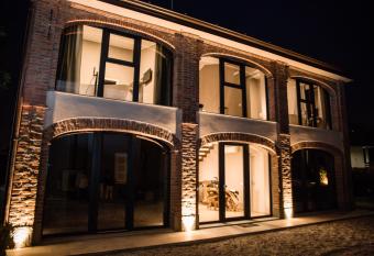 L   infinito residence has Balcony rooms