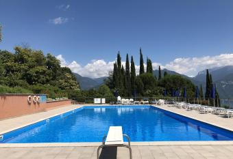 One bedroom apartement with lake view shared pool and enclosed garden at Menaggio has Balcony rooms