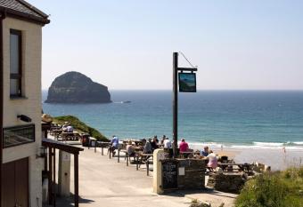 Port William Inn allows 18 year olds to book a room