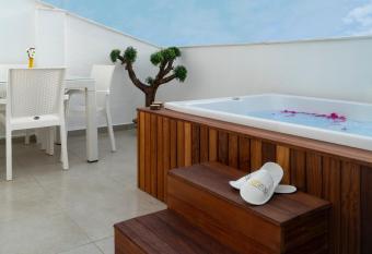 Letstay Hotel - Adults Only allows 18 year olds to book a room