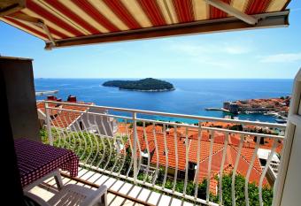 Ante has Balcony rooms