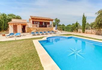 La Casita has Balcony rooms