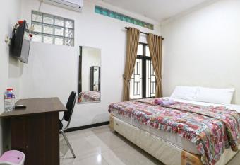 Saloka Guest House allows 18 year olds to book a room