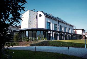 Mxp Rooms Guest House allows 18 year olds to book a room